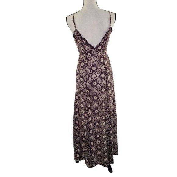 Lauren Conrad Runway Maroon flower lace maxi dress Size 2 - Picture 9 of 13
